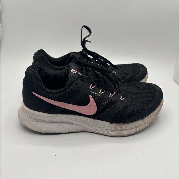 Nike Women's Black and Pink Running Shoes - Picture 1 of 12